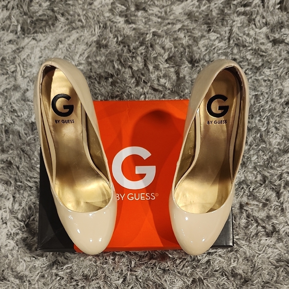 Guess Women's Beige Heels size 9